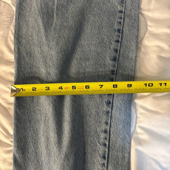 Levi’s Vintage 560 Waist 26 inches Inseam 28 inches Loose fit Straight Leg 1991 - Picture 8 of 11
